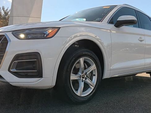 Used 2023 Audi Q5 Premium w/ Convenience Package image 9