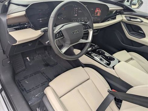 Used 2025 Audi A6 e-tron Premium Plus image 10