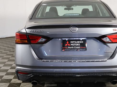 Used 2023 Nissan Altima 2.0 SR FWD image 16