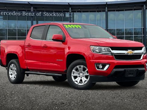 Used 2017 Chevrolet Colorado LT w/ LT Convenience Package image 1