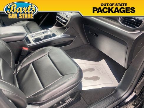 Used 2022 Ford Explorer XLT w/ Equipment Group 202A image 19