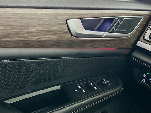 Used 2024 Volkswagen Atlas SEL Premium R-Line image 15