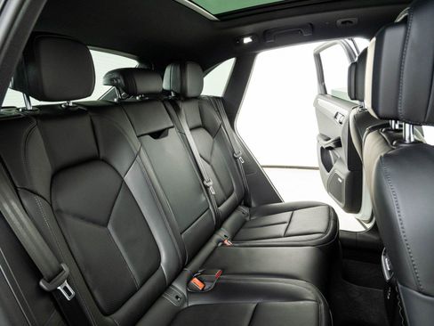 New 2026 Porsche Macan AWD/4WD image 23