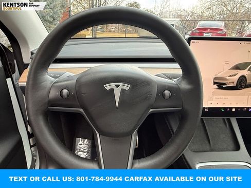 Used 2022 Tesla Model Y Performance image 16