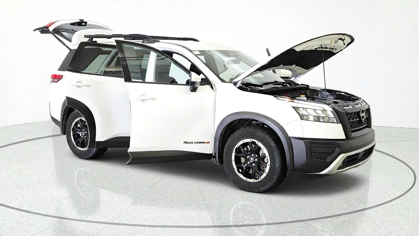 Used 2025 Nissan Pathfinder Rock Creek AWD/4WD image 11