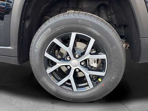 New 2025 Jeep Grand Cherokee Limited AWD/4WD image 35