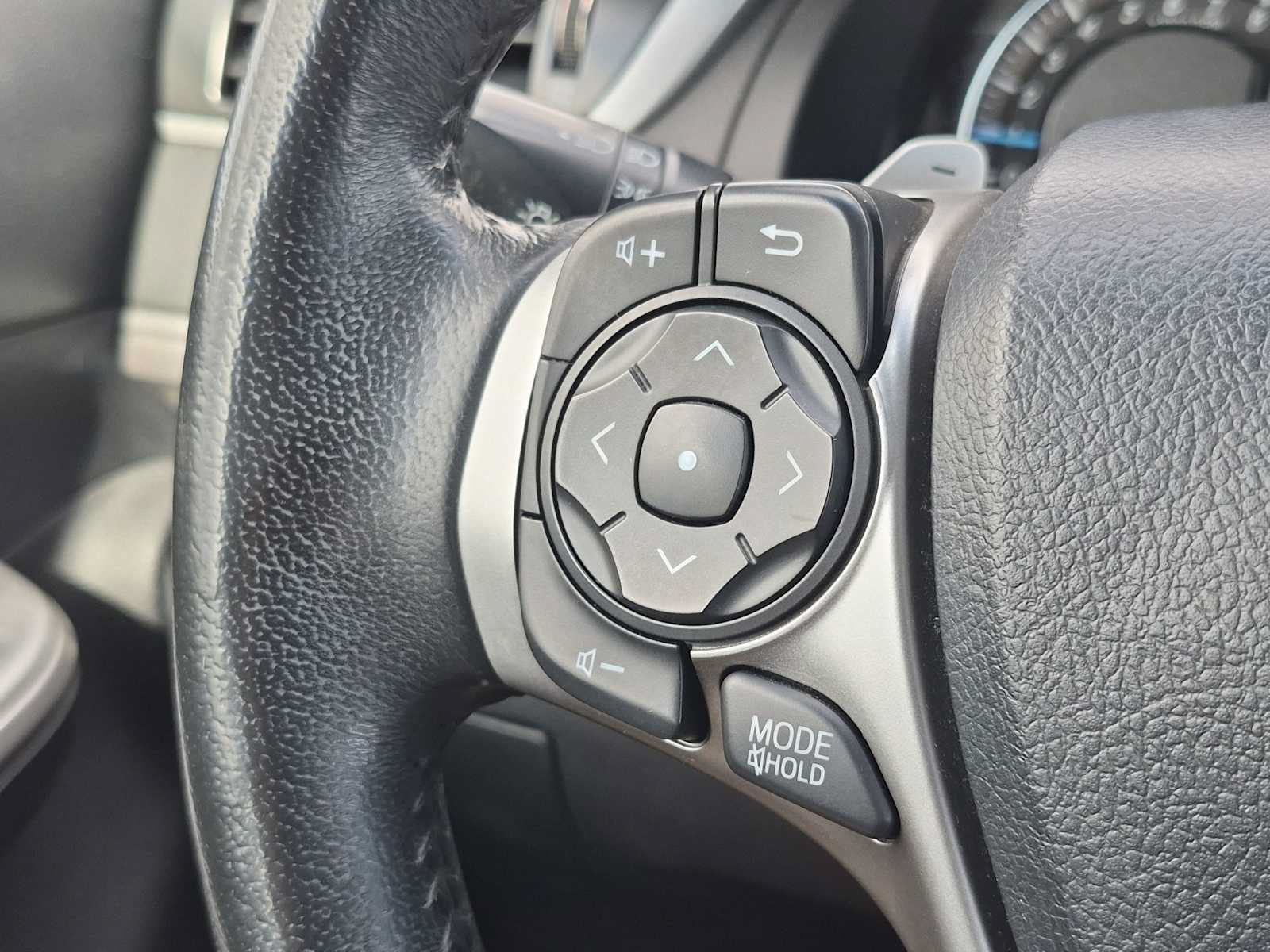 Used 2012 Toyota Camry SE FWD image 23