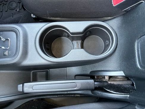 Used 2016 Jeep Wrangler Sport image 29