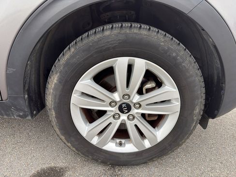 Used 2018 Kia Sportage LX image 15