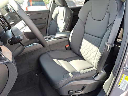 New 2026 Volvo XC60 B5 Plus w/ Protection Package Premier image 8