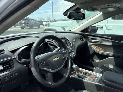 Used 2015 Chevrolet Impala LT image 7