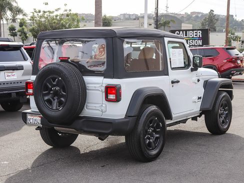 Used 2022 Jeep Wrangler Sport image 7