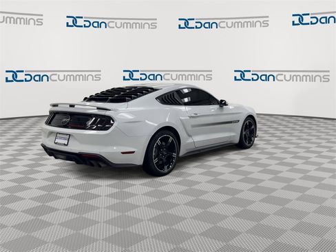 Used 2019 Ford Mustang GT Premium w/ Equipment Group 401A image 8