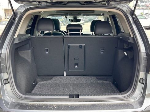 New 2026 Volkswagen Taos SE FWD image 22