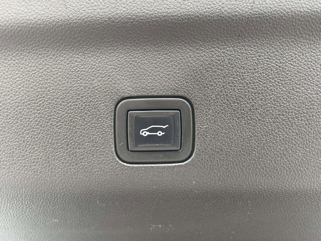 Used 2023 Chevrolet Tahoe Z71 AWD/4WD image 10