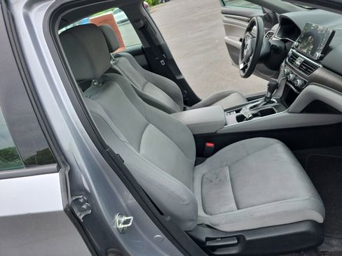 Used 2018 Honda Accord LX image 25