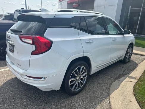 Used 2022 GMC Terrain Denali w/ Denali Premium Package AWD/4WD image 6
