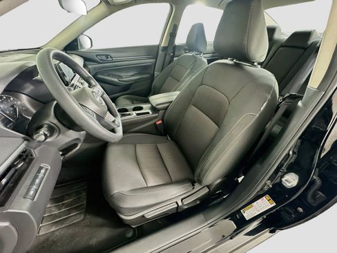 Used 2024 Nissan Altima 2.5 S FWD image 13