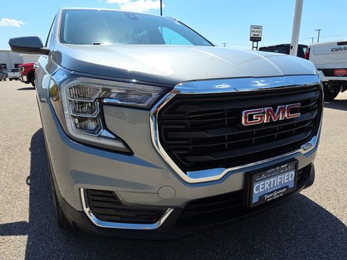 Certified 2024 GMC Terrain SLE AWD/4WD image 11