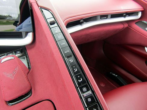 Used 2021 Chevrolet Corvette Stingray Premium Conv w/ 3LT RWD image 17