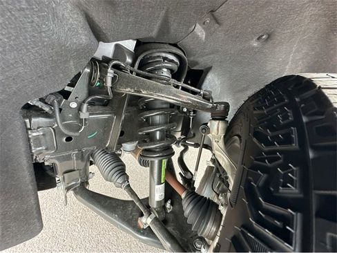 New 2025 GMC Canyon AT4 image 9