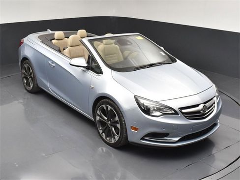 Used 2018 Buick Cascada Premium image 36