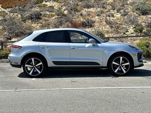 Used 2024 Porsche Macan image 9