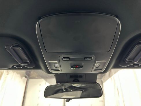 Used 2025 Toyota Camry SE image 42