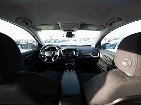 Used 2023 GMC Terrain SLE w/ Driver Convenience Package image 19