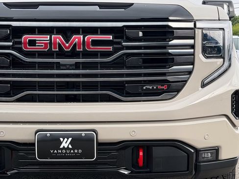 New 2026 GMC Sierra 1500 AT4 w/ AT4 Premium Package AWD/4WD image 11