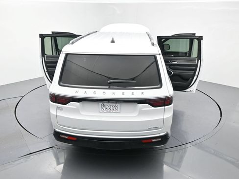 Used 2024 Jeep Wagoneer L Series II RWD image 25