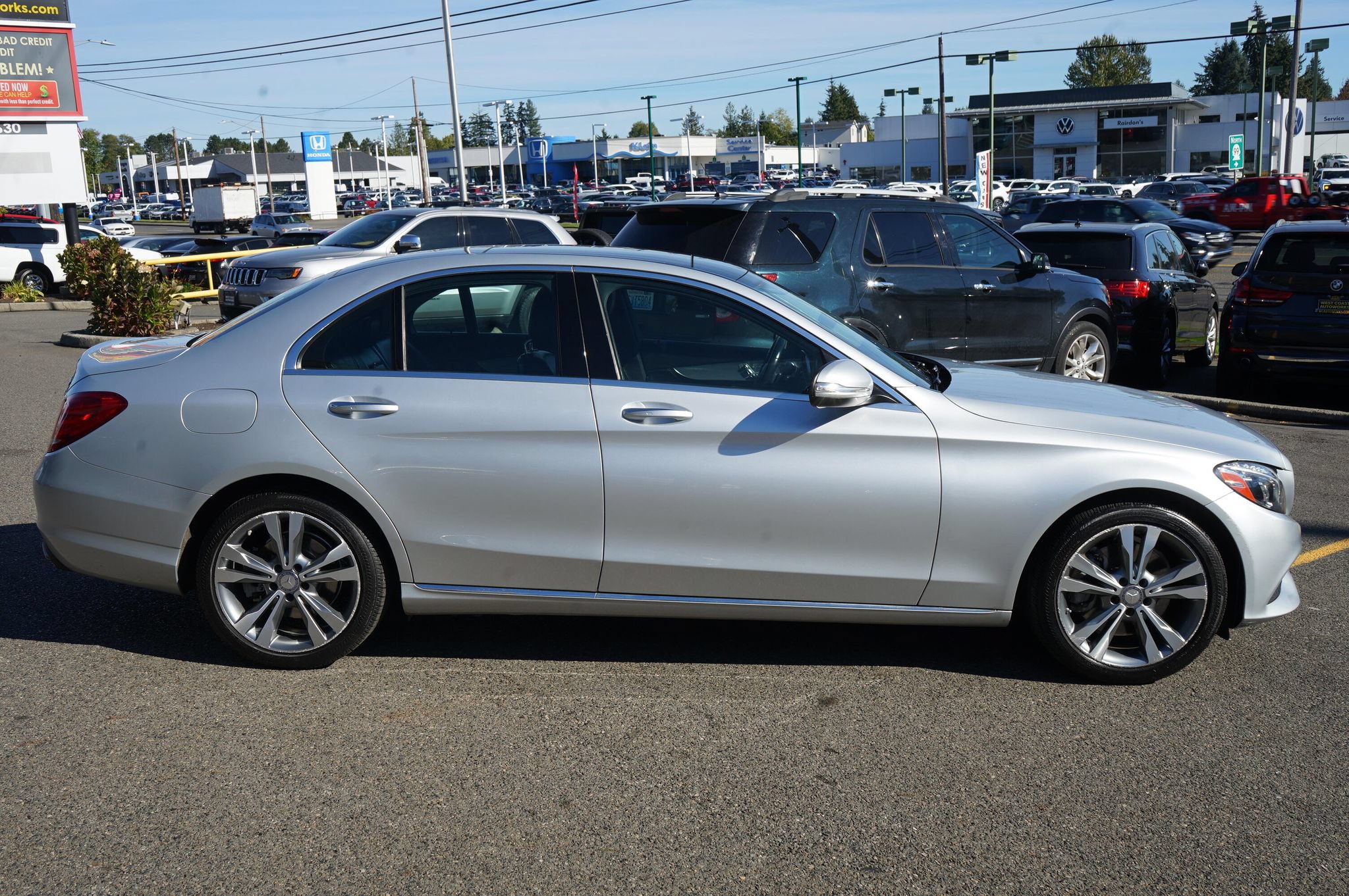Used 2015 Mercedes-Benz C 300 4MATIC Sedan image 6