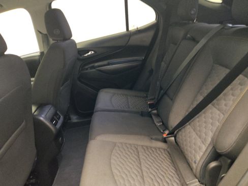 Used 2018 Chevrolet Equinox LT FWD image 18