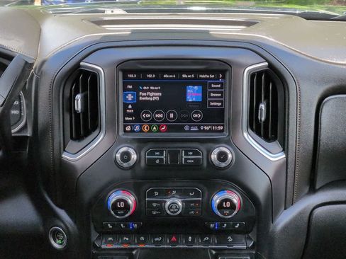 Used 2020 GMC Sierra 1500 AT4 w/ AT4 Premium Package AWD/4WD image 17