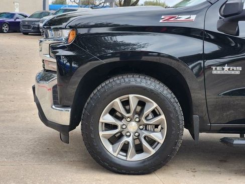 Used 2019 Chevrolet Silverado 1500 LT w/ Texas Edition image 17