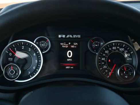 Used 2024 RAM 3500 Tradesman image 23