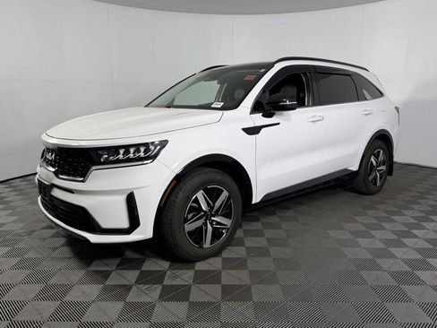 Used 2022 Kia Sorento S w/ Panoramic Sunroof Package image 10