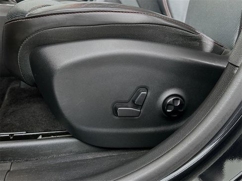 Used 2018 Jeep Cherokee Trailhawk w/ Quick Order Package 27L image 21