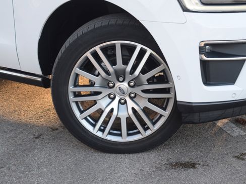 Used 2022 Ford Expedition Max Limited image 31