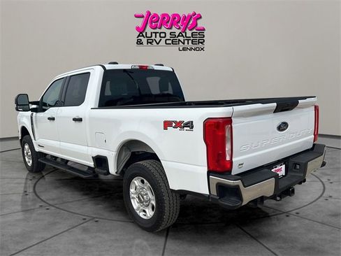 Used 2025 Ford F250 XLT w/ FX4 Off-Road Package image 13
