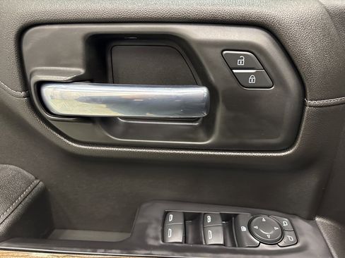 Used 2020 Chevrolet Silverado 1500 RST image 17