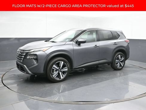 Used 2024 Nissan Rogue SL AWD/4WD image 2