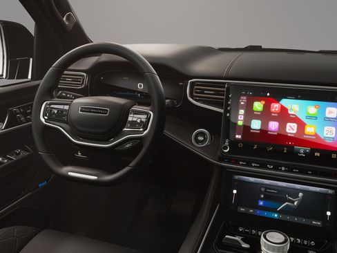 New 2026 Jeep Grand Wagoneer L Summit AWD/4WD image 9
