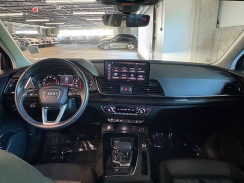 Used 2023 Audi Q5 2.0T Premium w/ Convenience Package AWD/4WD image 16