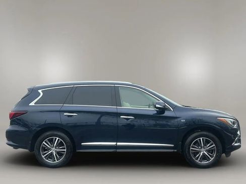 Used 2019 INFINITI QX60 Luxe w/ Essential Package image 4