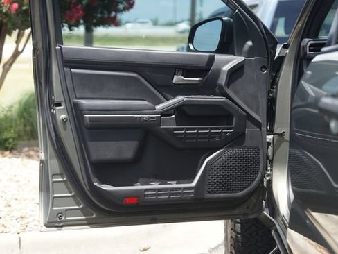 Used 2024 Toyota Tacoma TRD Off-Road AWD/4WD image 30