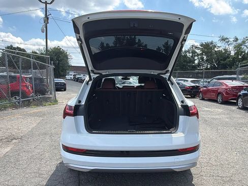 Used 2019 Audi e-tron Premium Plus AWD/4WD image 27