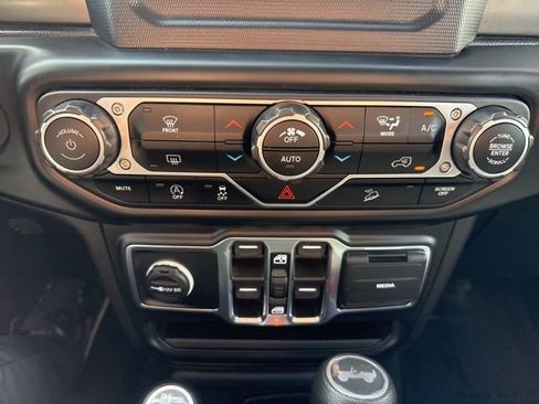 Certified 2021 Jeep Wrangler Unlimited Sport AWD/4WD image 18