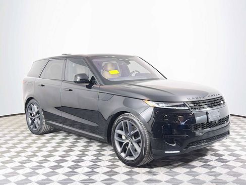 Used 2023 Land Rover Range Rover Sport SE image 3