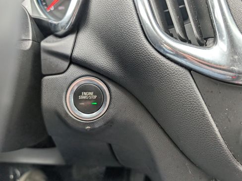 Used 2020 Chevrolet Equinox LT image 27